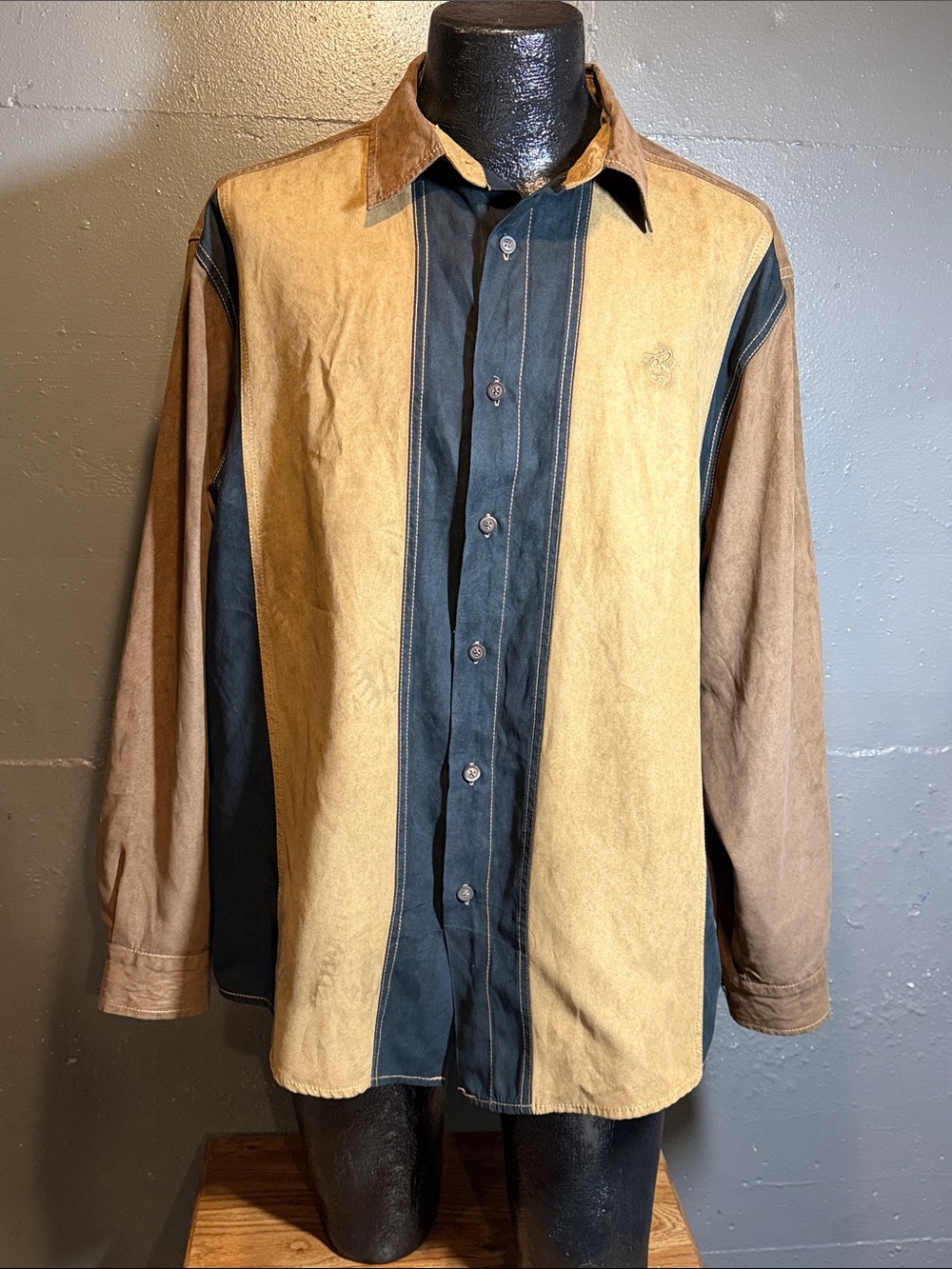 Legendary Whitetails Two-Tone Button Shirt Jacket - Tan & Black